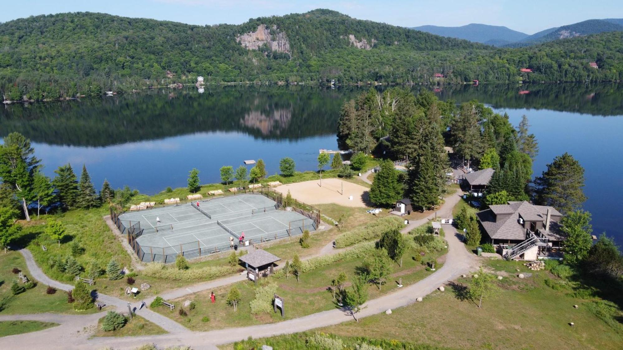 Lakefront Mountain View - Resort Loft Lac Superieur Exterior photo